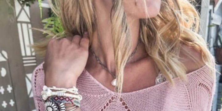 Свитер с имитацией энтерлак спицами