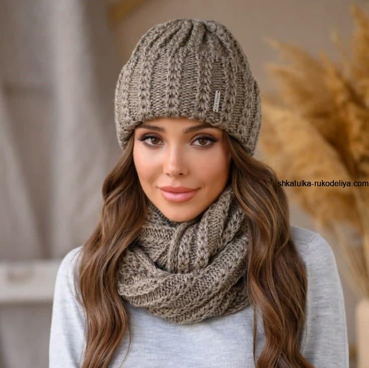 Вязаный комплект: шапка и шарф спицами