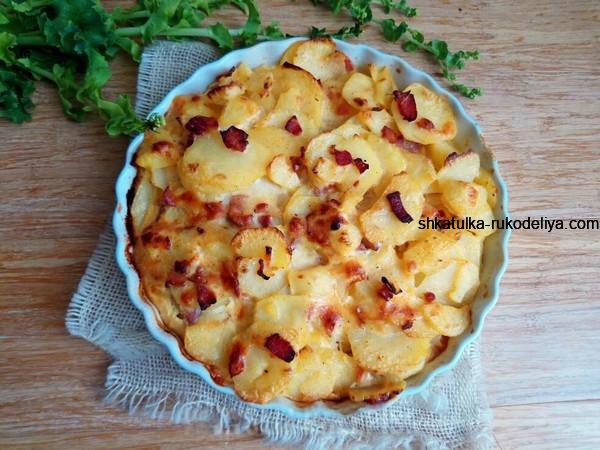 Картофельная запеканка с беконом