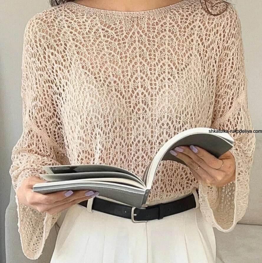 Свободная модель легкого оверсайз фасона.