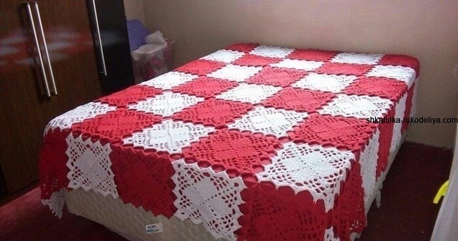 Una selección de patrones para tejer hermosas colchas en un sofá a partir de motivos.