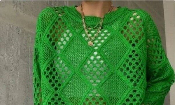 Джемпер ажурными ромбами