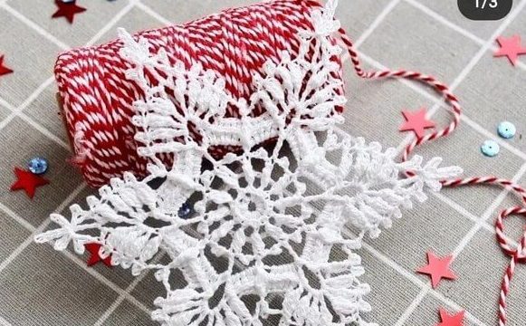 Простые снежинки крючком