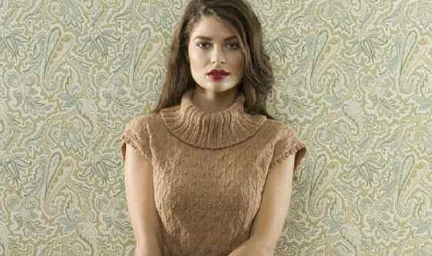 Платье без рукавов спицами