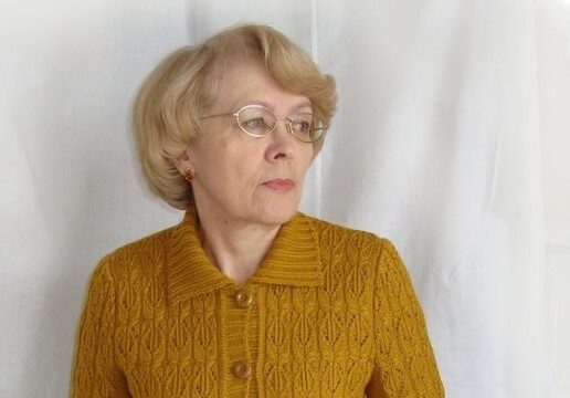 Короткий жакет спицами