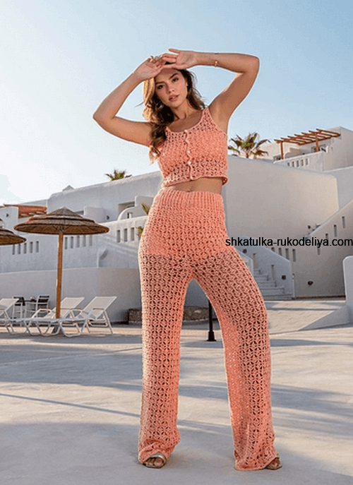 Top de punto con esquema de pantalón.