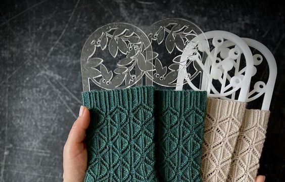Шкарпетки від миска спицями