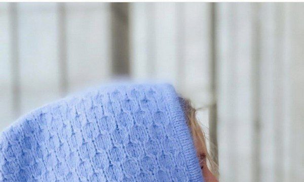 Жіночий капюшон спицями