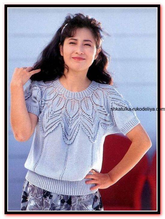 В'язаний джемпер спицями