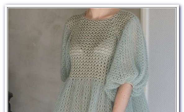 Довга жіноча сукня з мохера