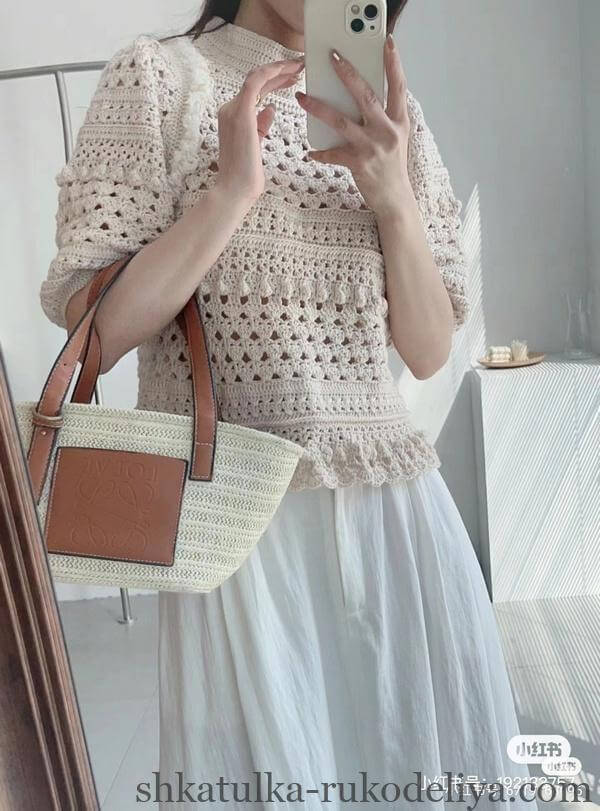 Жіночий в'язаний пуловер для літа