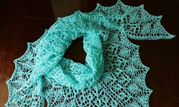 Прості ажурні шалі спицями