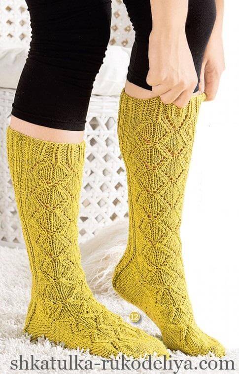 Стильні шкарпетки гачком