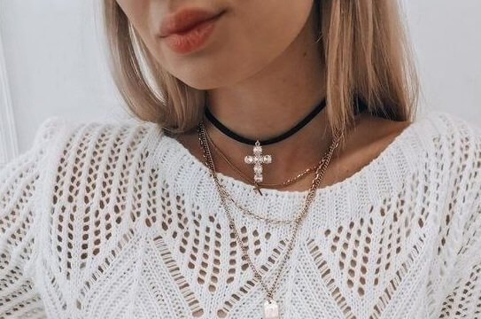 Джемпер із ніжним ажуром