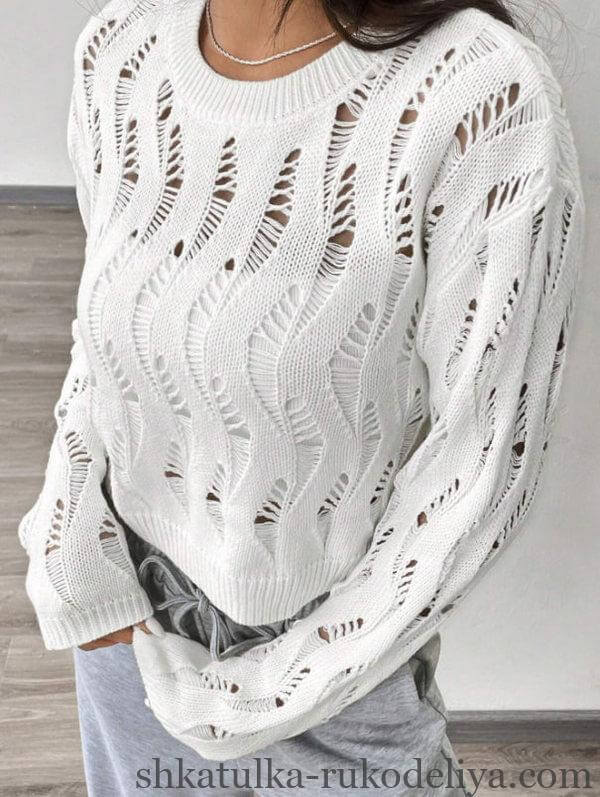 Джемпер спицями з ефектним візерунком