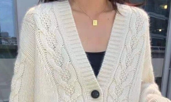 Як зв'язати модний кардиган спицями