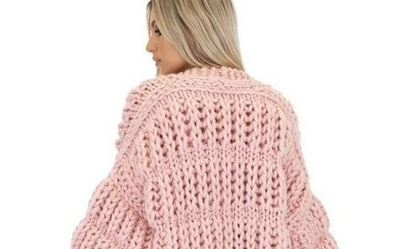 Класичний кардиган спицями